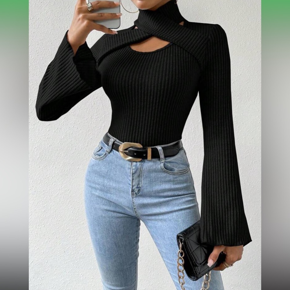 Chic Red Ribbed Knit Top - Picture 11 of 12